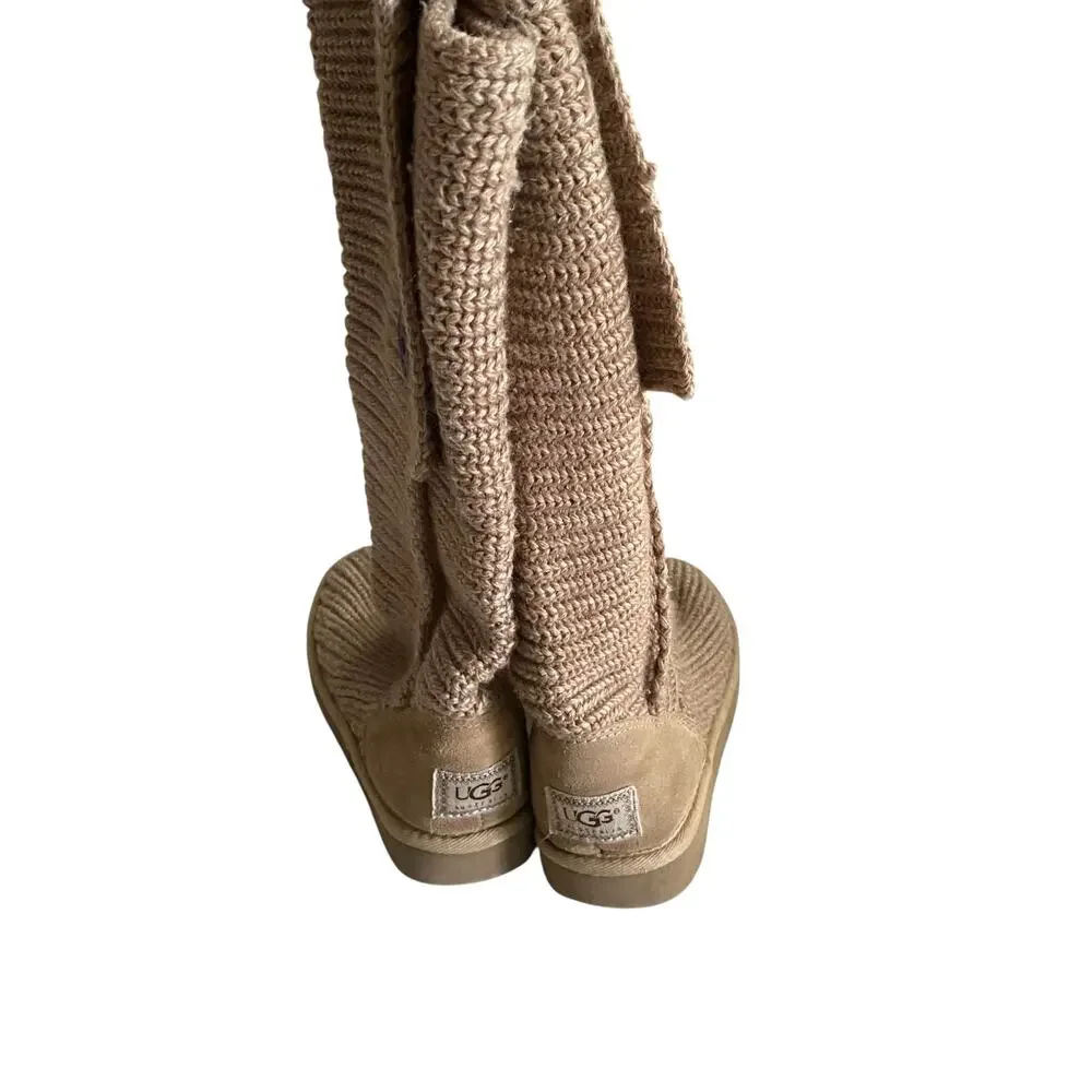 UGG Women’s Classic Cardy Boots Size 7 US / 38 EU Beige 5819 Sweater Boot Brown